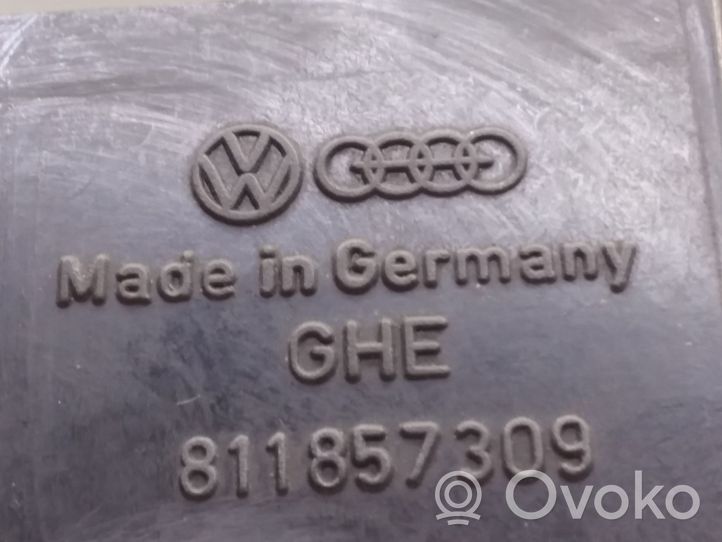 Audi 80 90 B2 Peleninė panelėje 811857309