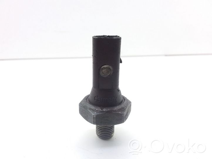 Audi A4 S4 B7 8E 8H Sensore di pressione dell’olio 038919081