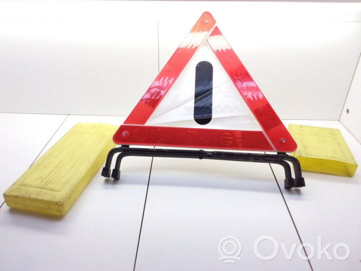 Opel Astra G Emergency warning sign K23641