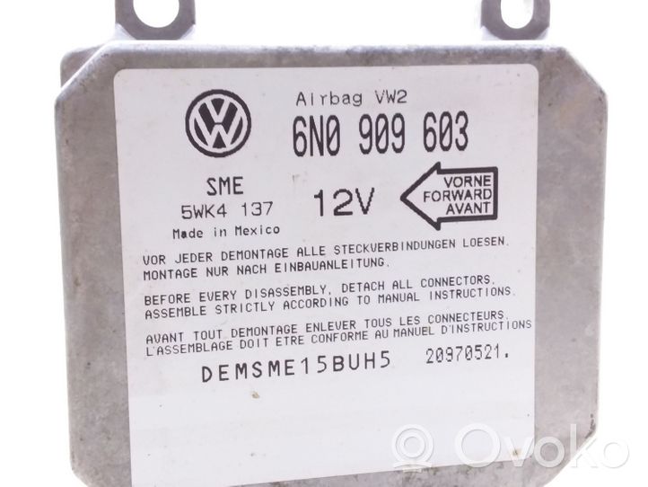 Volkswagen Caddy Oro pagalvių valdymo blokas 6N0909603
