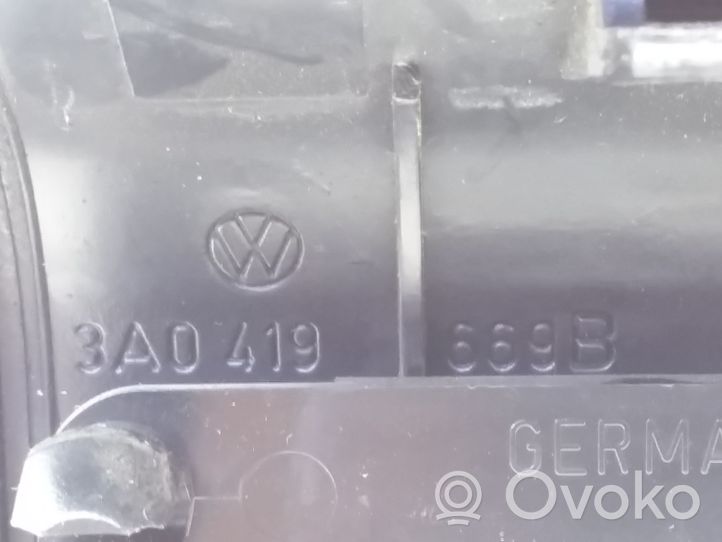 Volkswagen PASSAT B4 Zaślepka Airbag kierownicy 3A0419669B