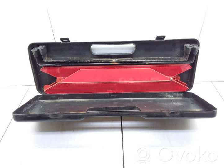 Opel Astra F Tool box 27R0391104