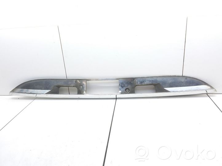 Mercedes-Benz E W211 Barra luminosa targa del portellone del bagagliaio A2117400493