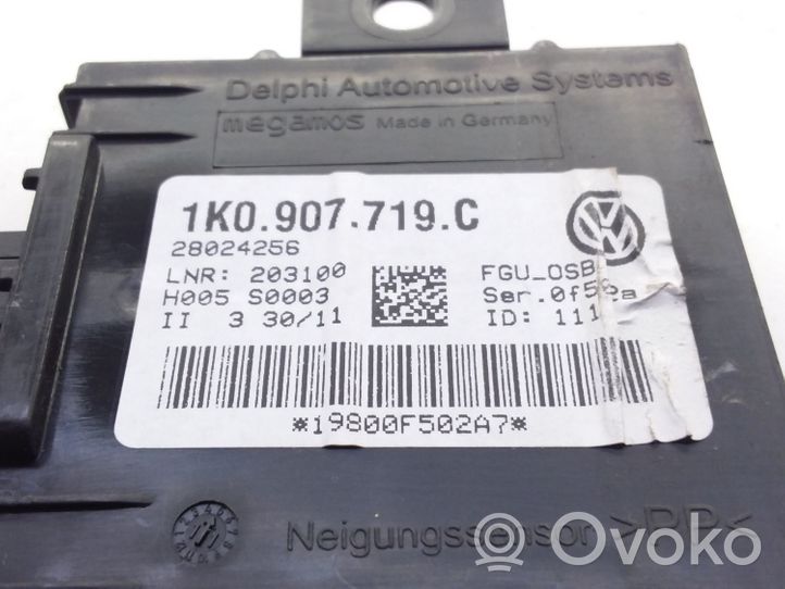 Volkswagen Golf V Hälytyksen ohjainlaite/moduuli 28024256