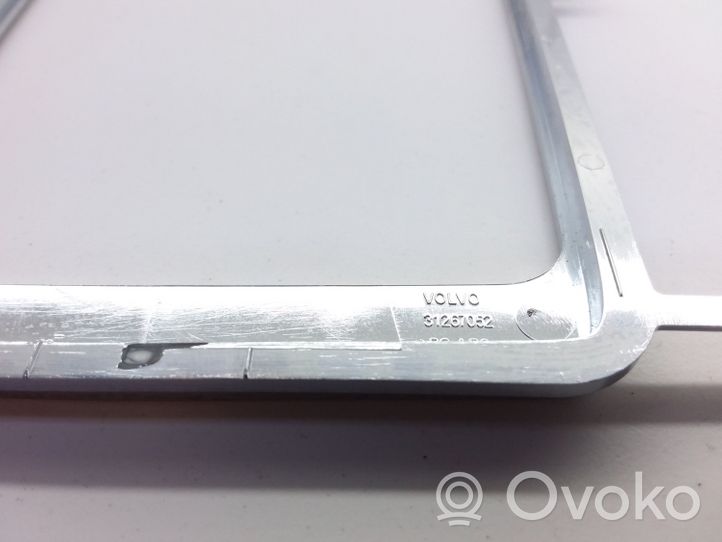 Volvo V60 Rivestimento in plastica cornice della leva del cambio 31267052