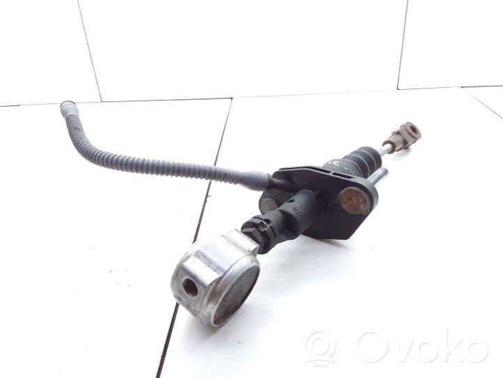 Opel Zafira A Clutch slave cylinder 90581565