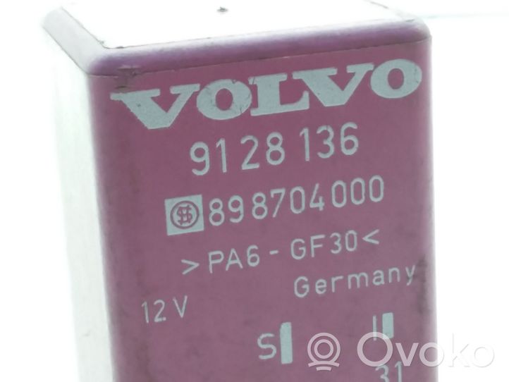 Volvo S70  V70  V70 XC Relais de commutateur feux de détresse 9128136
