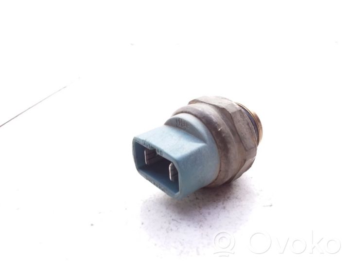 Audi 80 90 B3 Sonde de température de liquide de refroidissement 811959481