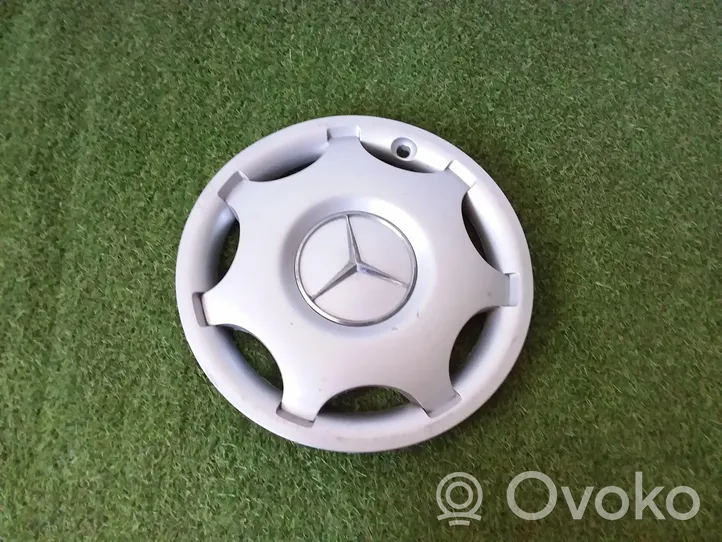 Mercedes-Benz C W203 Mozzo/copricerchi/borchia della ruota R15 2034010024