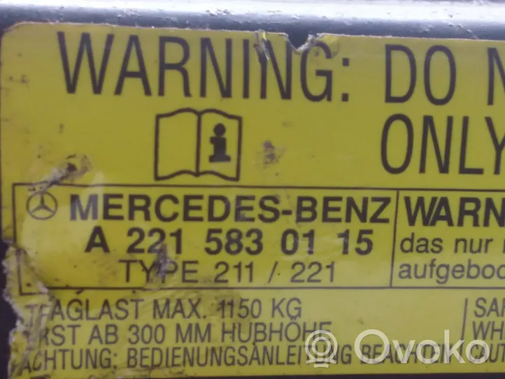 Mercedes-Benz S W221 Lewarek samochodowy A2215830115