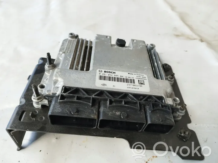 Renault Kangoo II Calculateur moteur ECU 0281032885