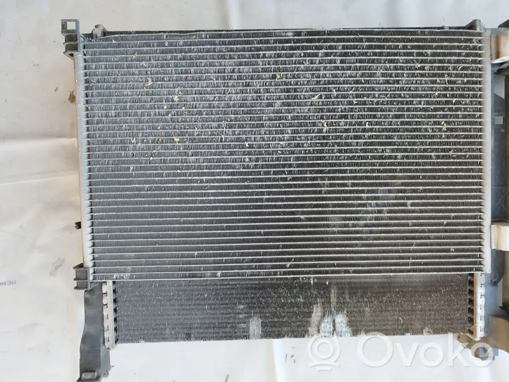 Renault Kangoo II Radiateur de refroidissement K7439009