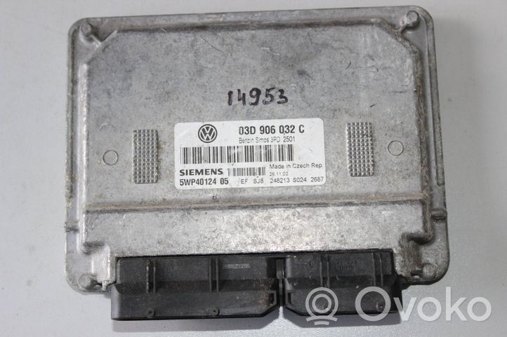 Volkswagen Polo IV 9N3 Centralina/modulo del motore 03D906032C