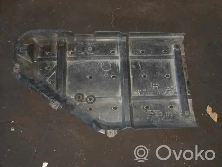 Lexus RX 450H Center/middle under tray cover 77606-48100