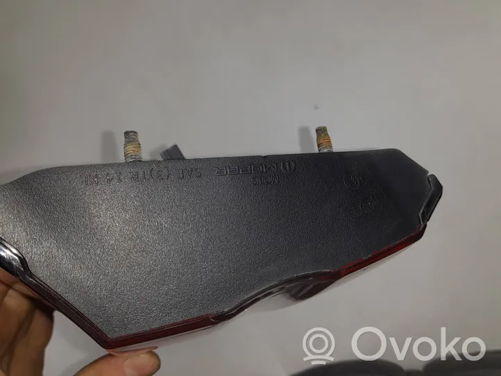 Jeep Cherokee Lampy tylnej klapy bagażnika 68102920AC