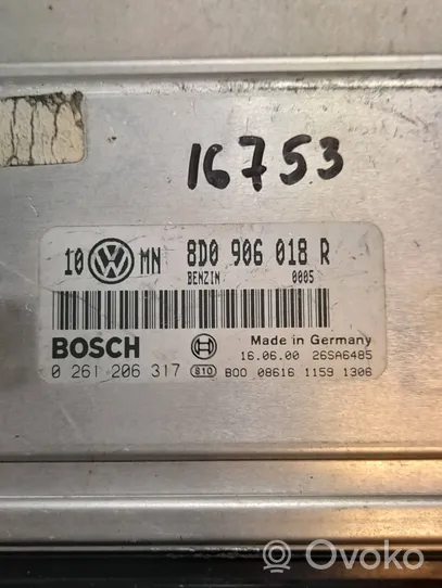 Volkswagen PASSAT B5.5 Unidad de control/módulo del motor 8D0906018R