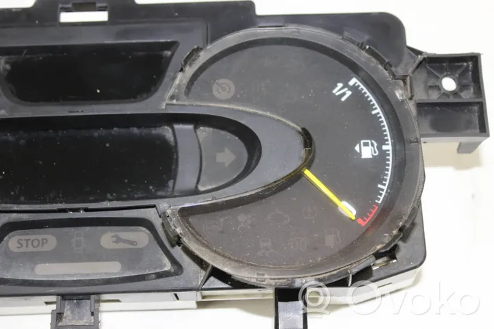 Opel Vivaro Speedometer (instrument cluster) 248102851R