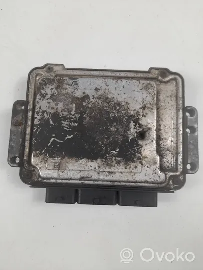 Renault Master II Sterownik / Moduł ECU 8200635663