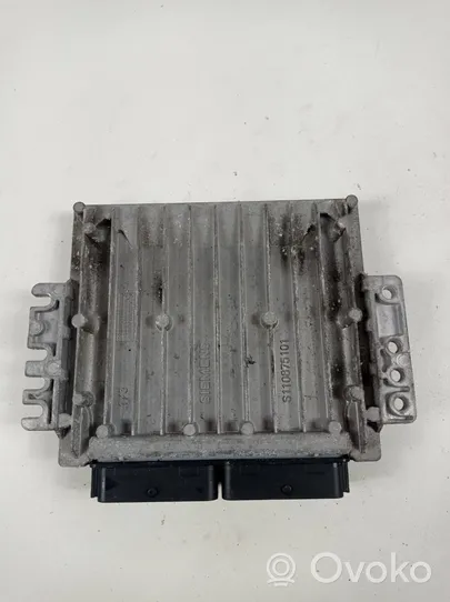 Ford Fiesta Calculateur moteur ECU S118107002