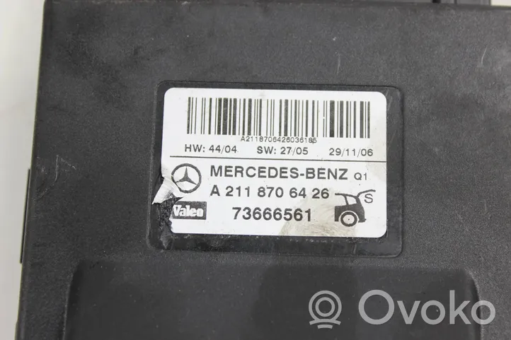Mercedes-Benz E W211 Unidad de control/módulo del maletero/compartimiento de carga A2118706426