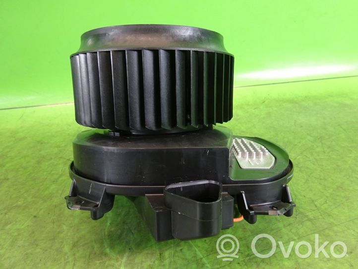 Infiniti Q30 Ventola riscaldamento/ventilatore abitacolo A2469061601