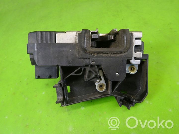 Opel Tigra B Priekinė durų spyna 13154792