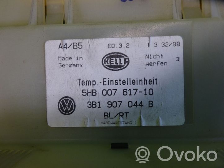 Volkswagen PASSAT B5 Panel klimatyzacji / Ogrzewania 3B1907044B