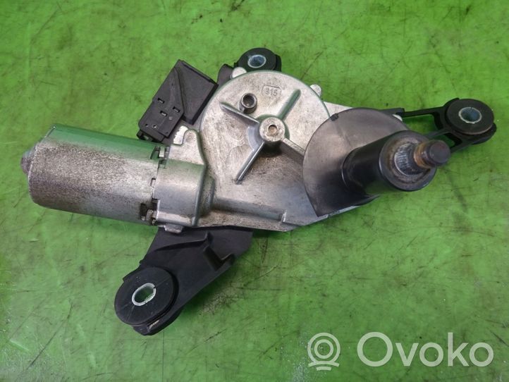 Toyota Yaris Moteur d'essuie-glace arrière 0390201825