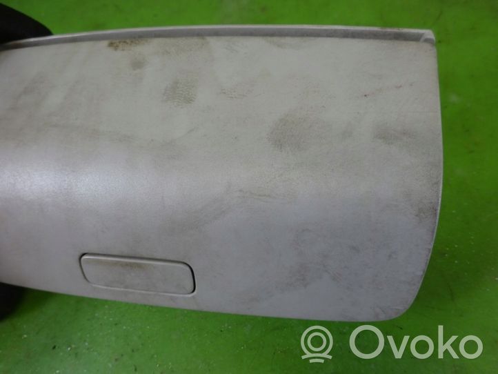 Volkswagen PASSAT B5 Tappetino cassetto/ripiano consolle centrale 1K0868837