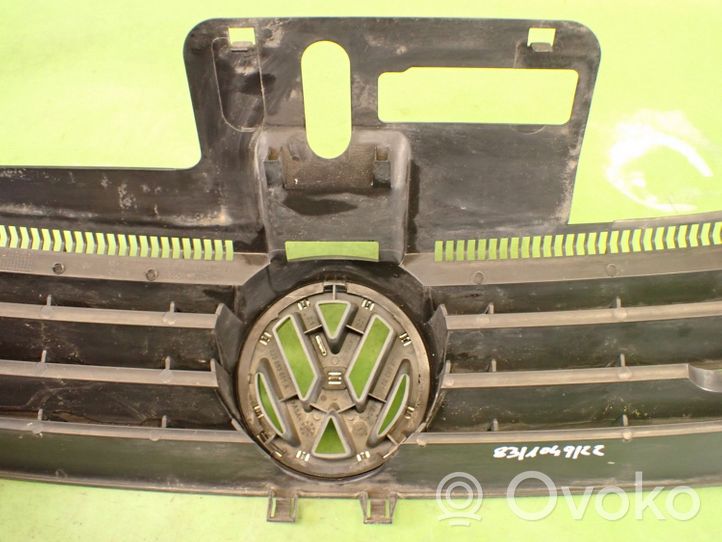 Volkswagen Polo Griglia superiore del radiatore paraurti anteriore 6Q0853651