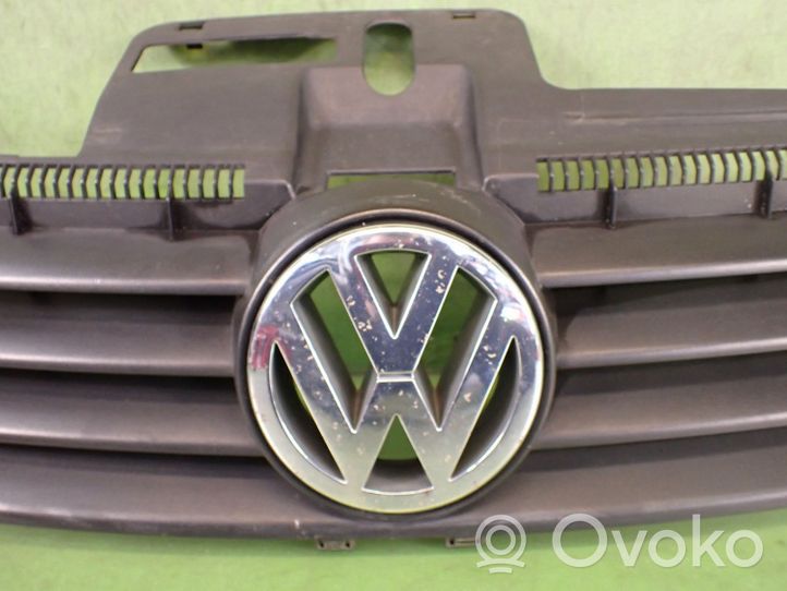 Volkswagen Polo Griglia superiore del radiatore paraurti anteriore 6Q0853651