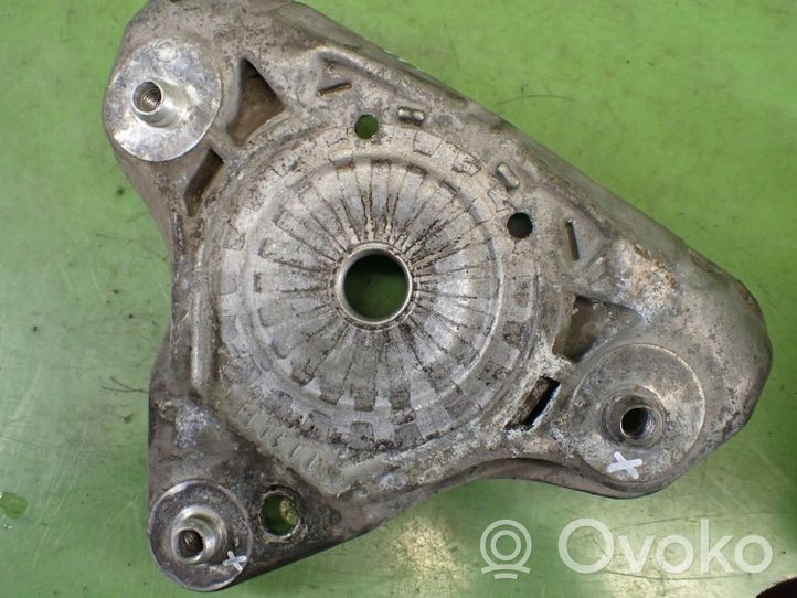 Audi A4 S4 B6 8E 8H Support de jambe de force supérieur avant 8E0412383