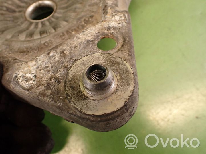 Audi A4 S4 B5 8D Supporto per montante superiore anteriore 8E0412383C