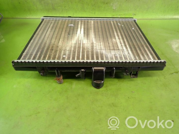 Peugeot 607 Radiateur de refroidissement 