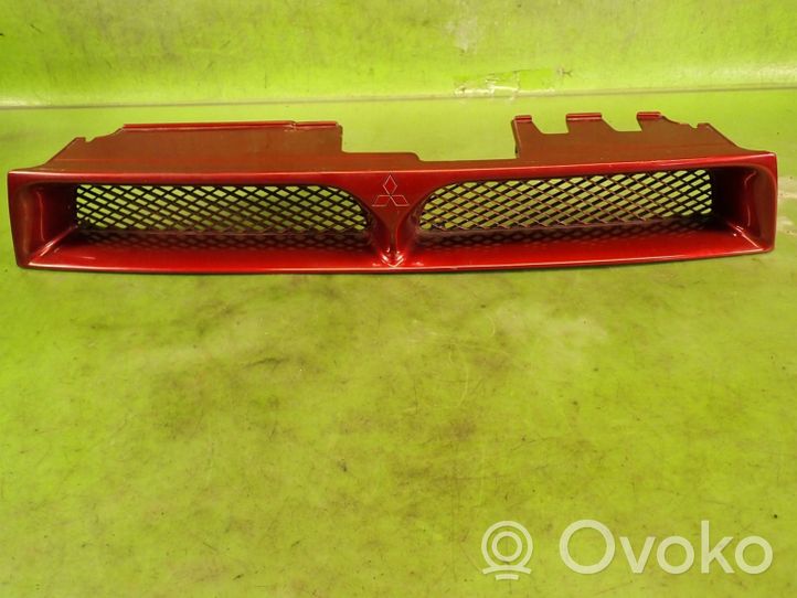 Mitsubishi Galant Grille calandre supérieure de pare-chocs avant 