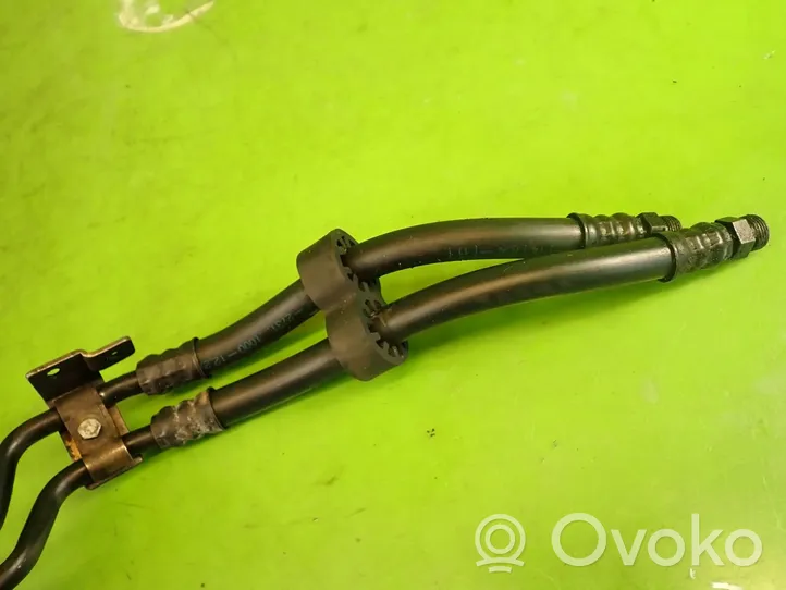 Volkswagen PASSAT B5.5 Tubo flessibile mandata olio del turbocompressore turbo 8D0317819P