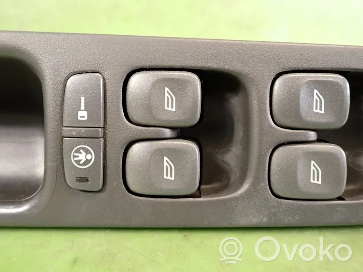 Volvo S80 Quarter vent window switch 9452939