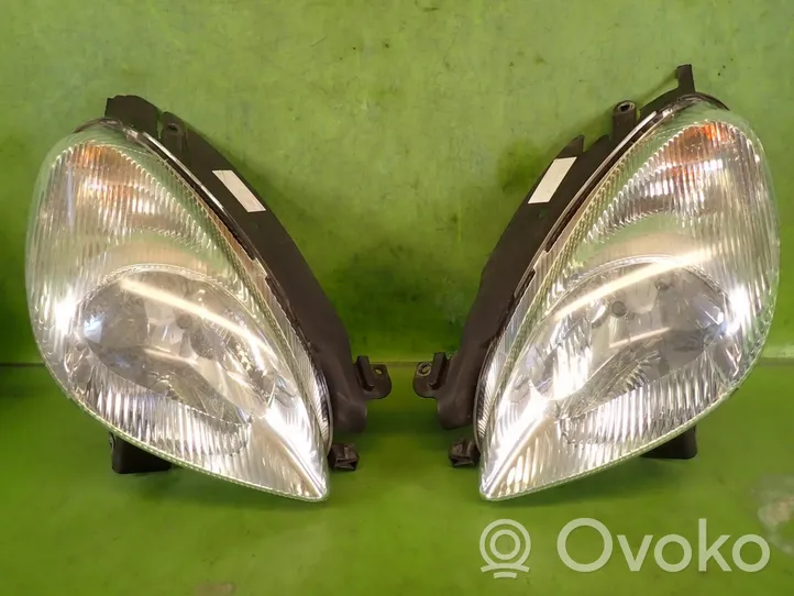 Citroen Xsara Picasso Lot de 2 lampes frontales / phare 