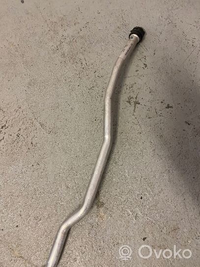 Mercedes-Benz SL R231 Engine coolant pipe/hose A2318300500