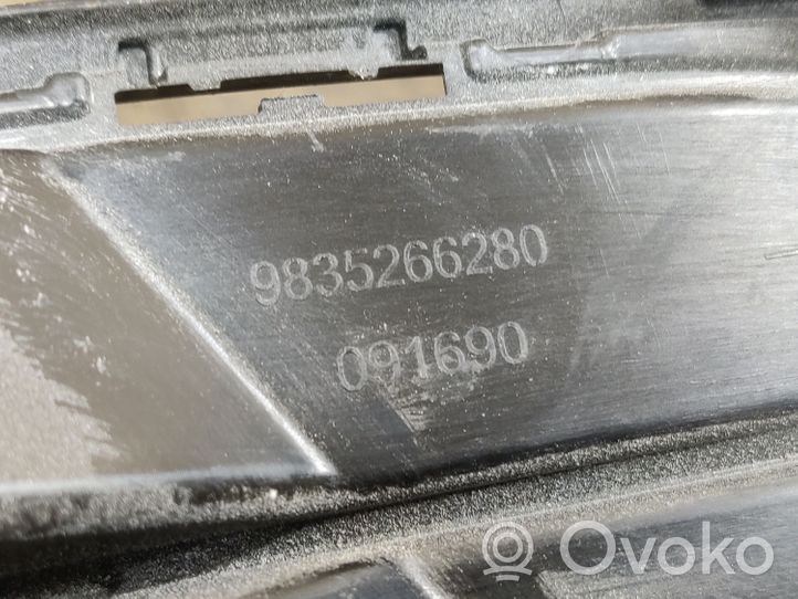 Opel Mokka B Mascherina inferiore del paraurti anteriore 9835266280