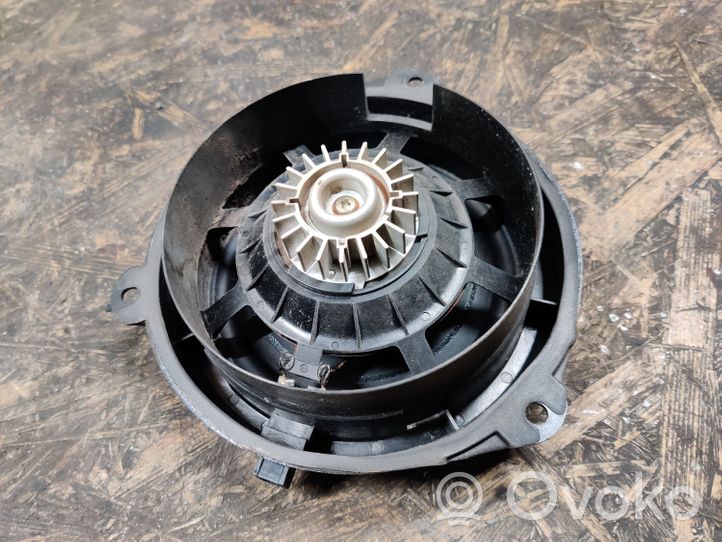 Jaguar XJ X350 Takaoven kaiutin 2W9318808BC