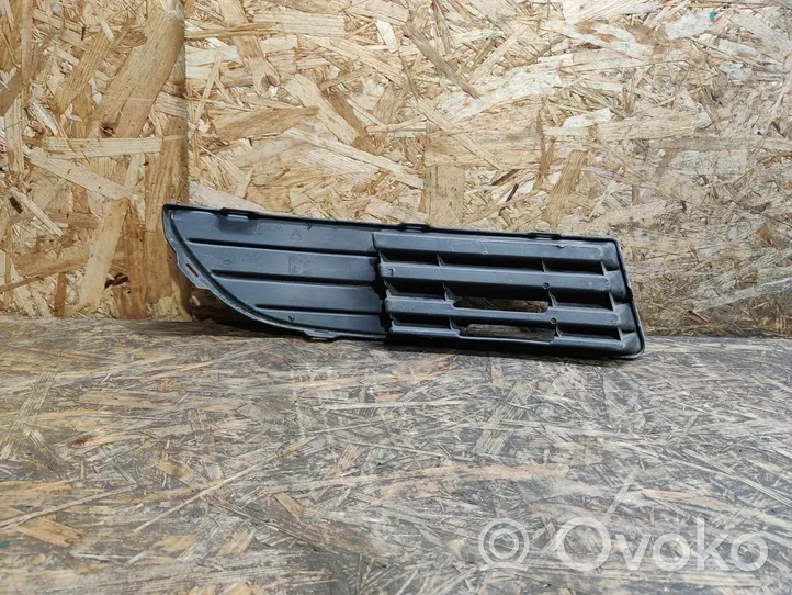 Volkswagen Cross Polo Grille inférieure de pare-chocs avant 6Q0853665