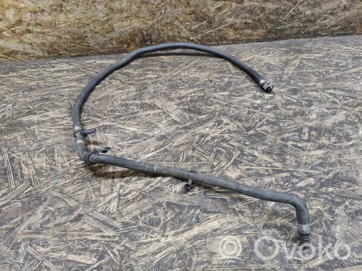 Ford Kuga I Engine coolant pipe/hose 131381