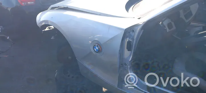 BMW Z4 E85 E86 Błotnik przedni 