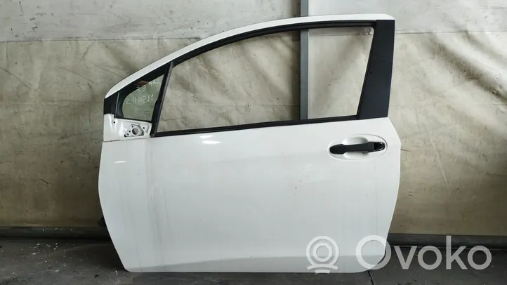 Toyota Yaris Drzwi przednie 