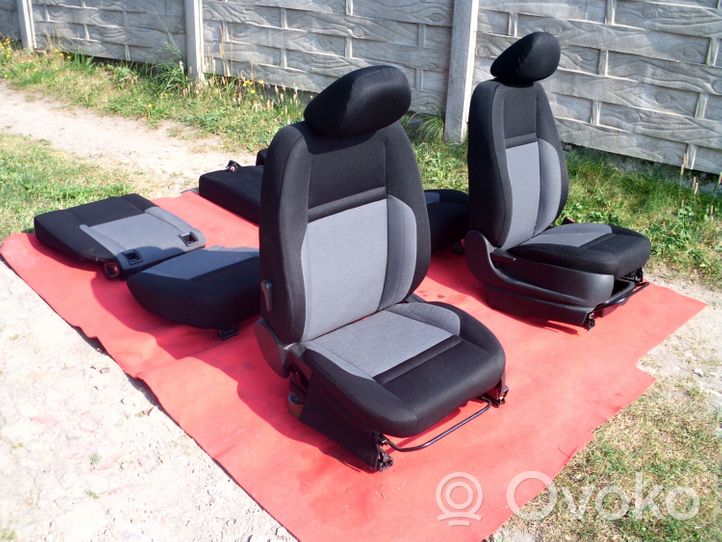 Tata Indica Vista II Fotele / Kanapa / Komplet 