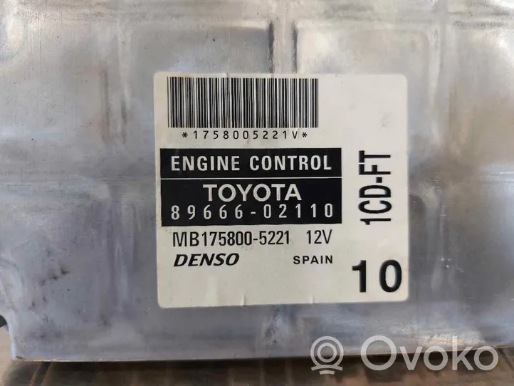 Toyota Corolla E110 Unidad de control/módulo del motor 8966602110