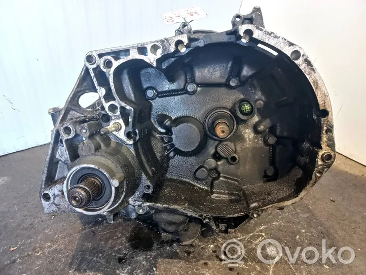 Renault Clio I Manual 5 speed gearbox JB1104