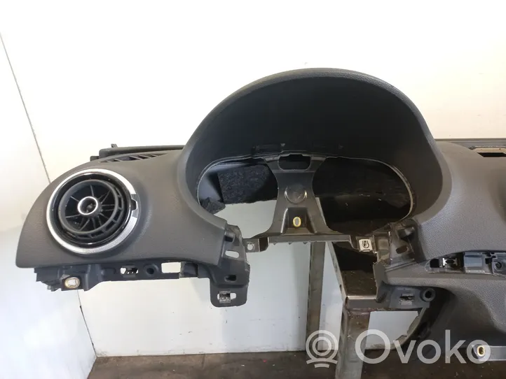 Audi A3 S3 8V Airbag set with panel 