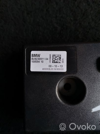BMW 3 F30 F35 F31 Antenos stiprintuvas 9230911